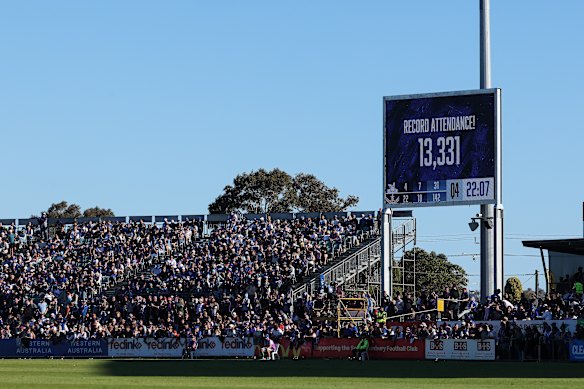 A huge crowd turned out to cheer on the Dockers in the regional WA town.