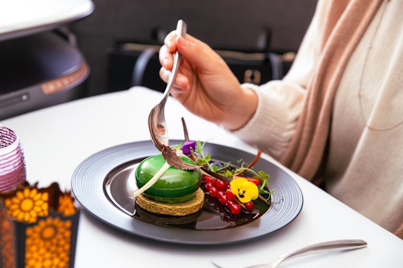 A business class meal on Qatar Airways.