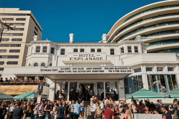 St Kilda’s Esplanada Hotel, AKA the Espy, is popular in summer.