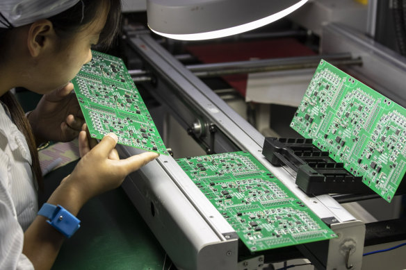 Chinese made circuit boards.