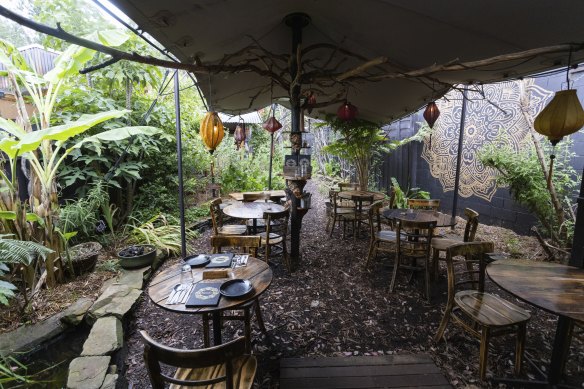 The lush outdoor courtyard.