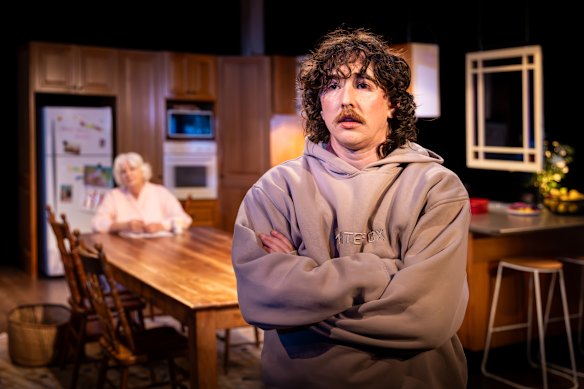 Pat (Meredith Rogers) e Nic (Oliver Ayres) em O Espaço Reservado.