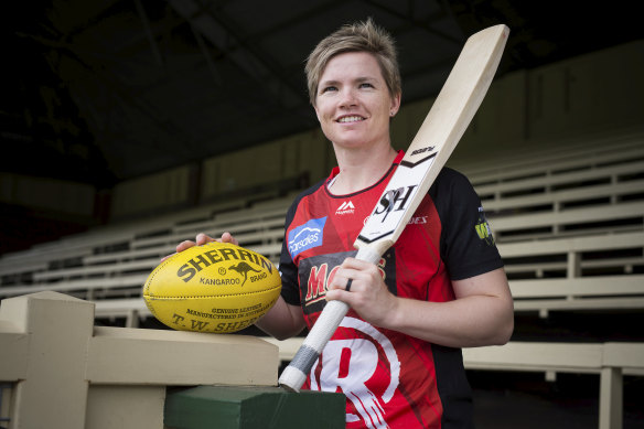 Dual-code star Duffin also plays cricket for the Renegades in the WBBL.