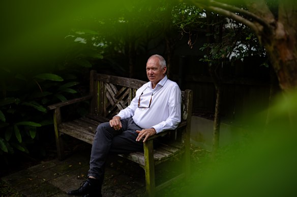 Matthew Large, psiquiatra e investigador de la Universidad de Nueva Gales del Sur, dice que el personal del hospital es atento y está bien capacitado, pero no los guardias.