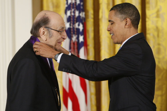 Milton Glaser receiving the National Medal of Arts in 2009.