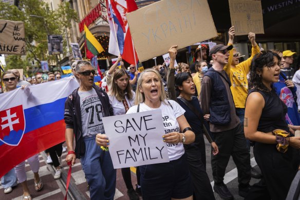 More than 3000 Victorians marched in the International Rally and Vigil for Ukraine in Melbourne on Sunday.