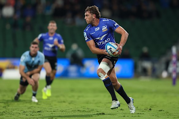 Bayley Kuenzle of the Western Force runs with the ball