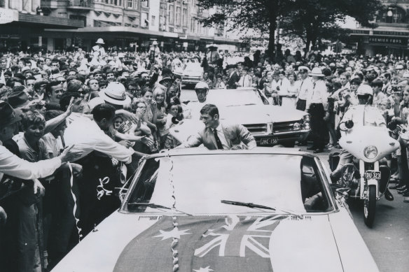 Crowds line Swanston Street to welcome world champion Johnny Famechon home after his 1969 victory over Jose Legra at London’s Royal Albert Hall.