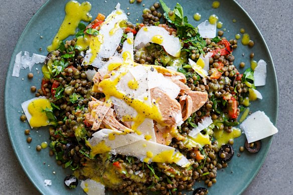 The lentil and tuna salad of Katrina with the suit of melatina.