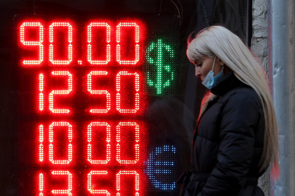 The world’s biggest banks made $US6 billion overall last year trading the Russian currency, about triple what they generally make from the business.