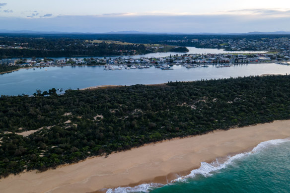 Business operators and real estate agents say they have never seen the rental market so tight in Lakes Entrance. 