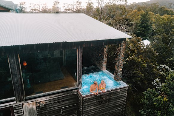 Outdoor heated plunge pool at Waldheim Alpine Spa, Peppers Cradle Mountain Lodge. 