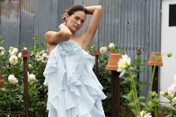 Jesinta Franklin would love a vintage Versace gown for her next red carpet event.