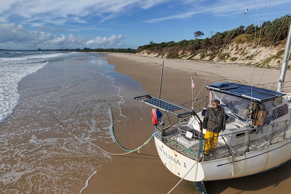Wyuna 1 and Belongil Beach. 