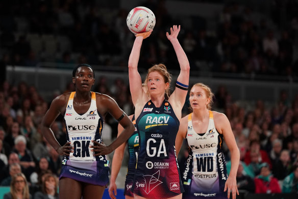 A new 'super shot' in netball has stirred a fierce response.