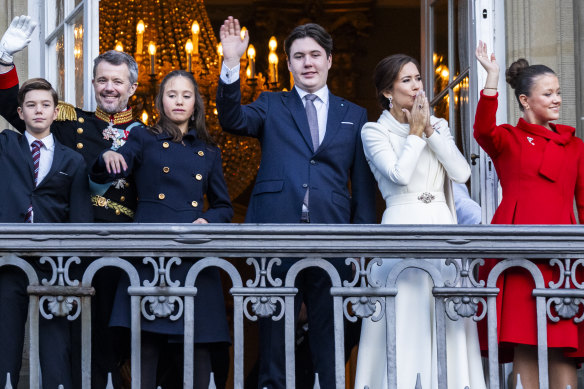 King Frederik X and Queen Mary,  with their children Prince Vincent, Princess Josephine, Crown Prince Christian and Princess Isabella.