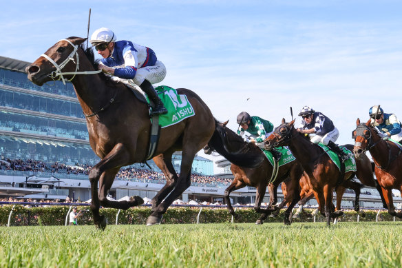 Home, James: Jockey James McDonald gets the job done on Atishu.