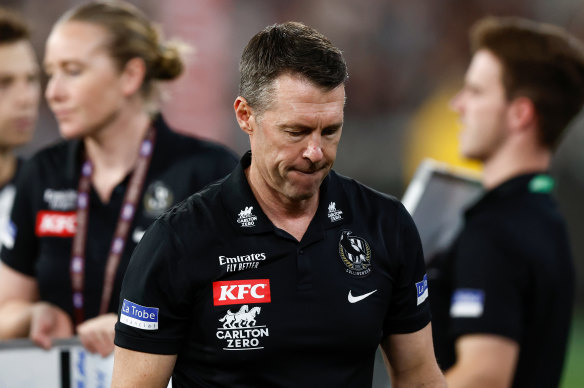 Magpies coach Craig McRae’s magic carpet ride has hit turbulence.