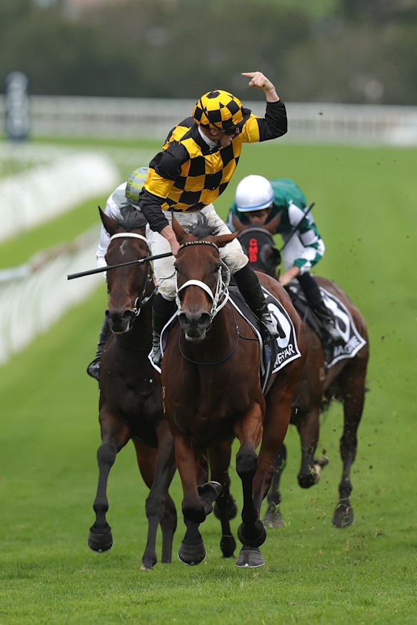 Joliestar wins on Saturday.