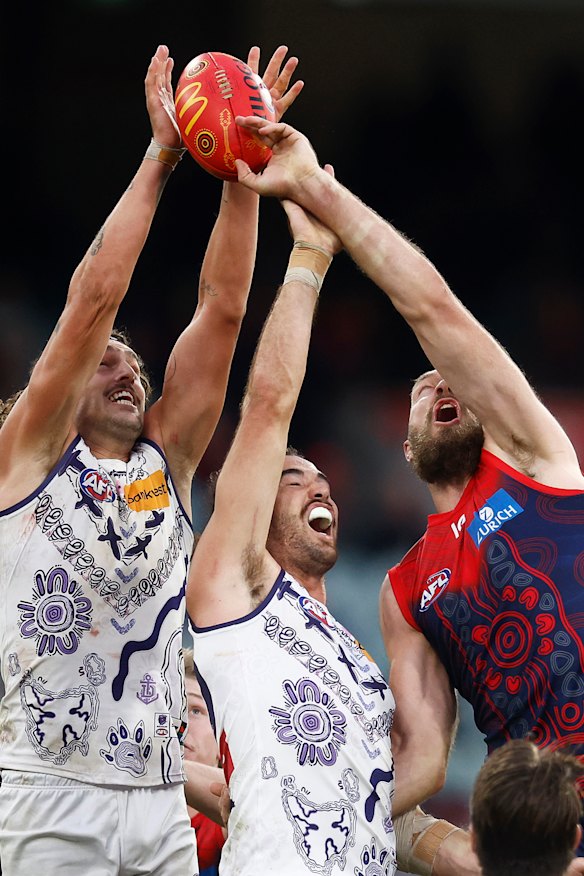 Luke Jackson of the Dockers, left, and Max Gawn of the Demons contest the ball. 