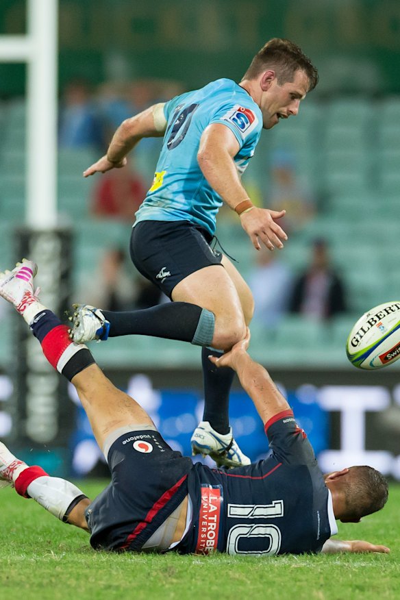 Bernard Foley took first blood in the battle for the Wallabies No.10 jersey after out-working Quade Cooper.