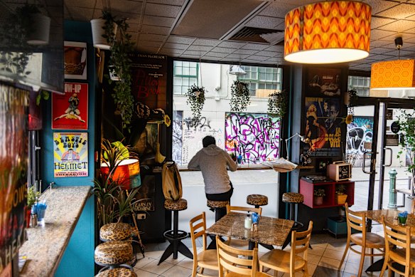 Riverside Deli is located on Flinders Street.