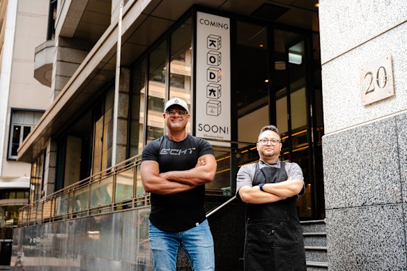 Da esquerda para a direita: Matt Yazbek, proprietário do Koda, e o chef Sunil Shrestha.