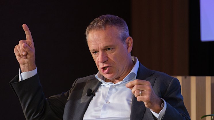 smh.com.au - Elizabeth Knight - 'Sofa to street': Why Nine sold radio and spent almost $1 billion on billboards