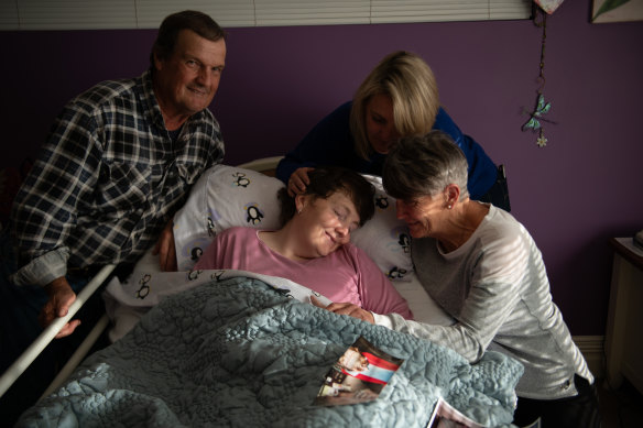 Ellie Middleton with her family at home in Molong. Pictured are her father Tim Middleton, sister Sarah Bone and mother Vicki Middleton.