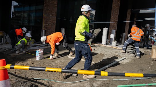 Anthony Albanese has promised $10,000 more for apprentices to encourage more people to take up trades.