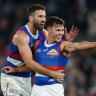 As it happened: Dogs overrun Blues, Freo stun Swans, Lions ease past Dons, Demons thump Hawks, Power smash North