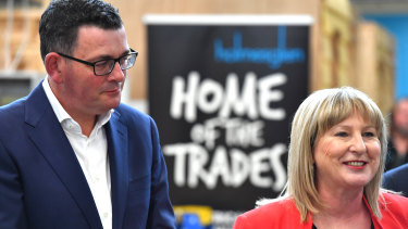 Premier Daniel Andrews with Minister for Training and Skills Gayle Tierney at Holmesglen TAFE in 2018. The free TAFE initiative will be expanded.