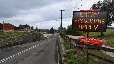 The road to the northern part of the northern beaches at North Narrabeen on Christmas morning. 