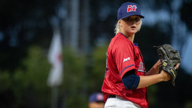17-year-old Genevieve Beacom pitched for the Melbourne Aces in the Melbourne Challenge Series.