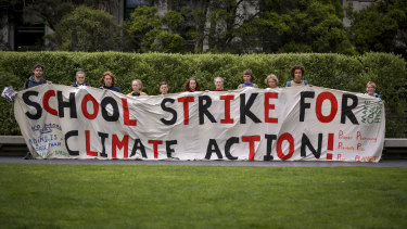 Students from Castlemaine in central Victoria journeyed down to Melbourne this week to press the issue for urgent climate action from our political leaders.