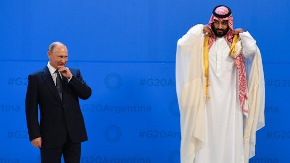 Russian President Vladimir Putin and Saudi Crown Prince Mohammad bin Salman at the 2018 G20 meeting in Argentina. Both countries face a painful transition away from fossil fuel dependency.