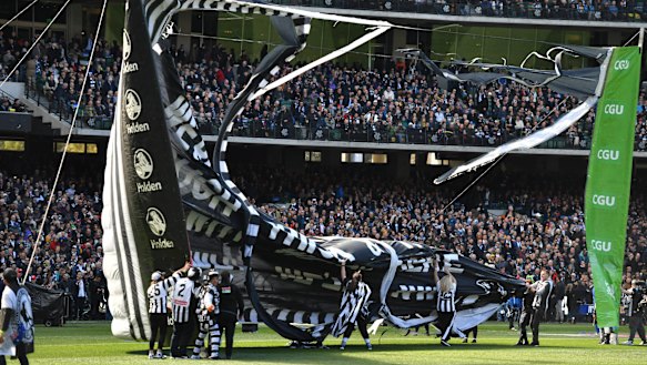 The Collingwood banner fails.