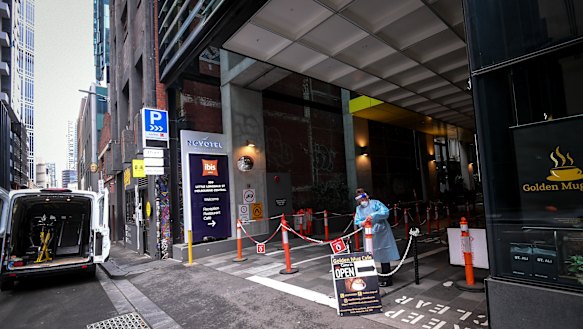 The Novotel- Ibis hotel on Little Lonsdale Street.