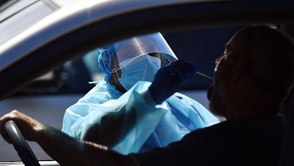 The coronavirus pandemic has prompted the largest public expenditure since World War II. Former premiers and policy experts say a royal commission should be held into the federal and state response to the pandemic.