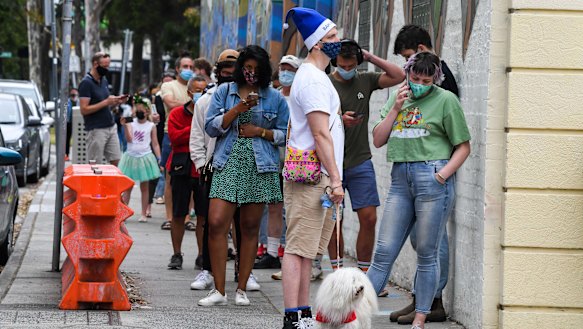 The COVID-19 testing queue at Collingwood cohealth on Christmas Day. 