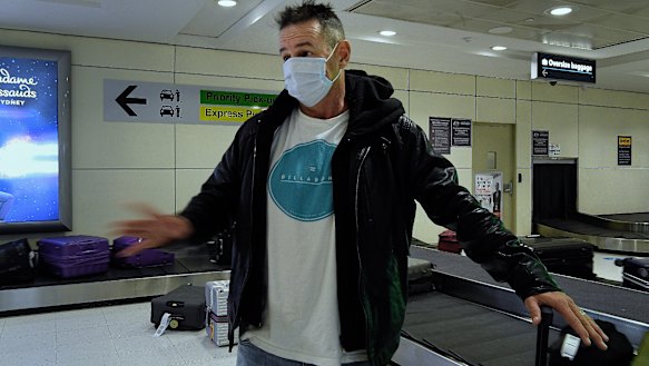 People entering NSW from Victoria will be processed at Sydney Airport for a two week hotel quarantine.  