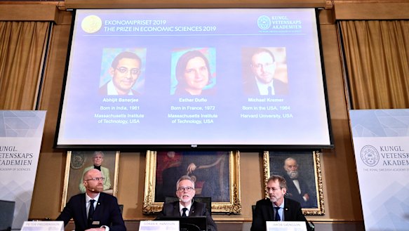 The Nobel prize in economics has been awarded to Abhijit Banerjee, Esther Duflo and Michael Kremer "for their experimental approach to alleviating global poverty." 