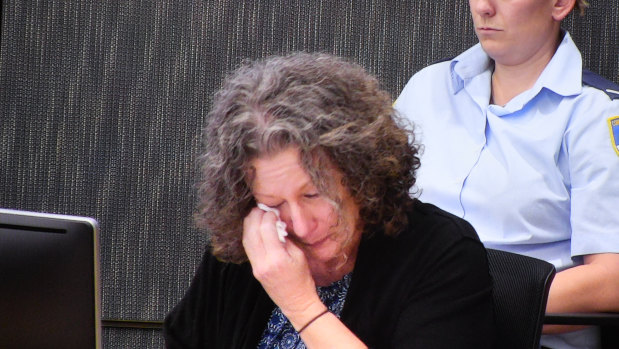 Kathleen Folbigg breaks down while giving evidence at the inquiry.