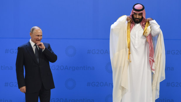 Russian President Vladimir Putin and Saudi Crown Prince Mohammad bin Salman at the 2018 G20 meeting in Argentina. Both countries face a painful transition away from fossil fuel dependency.