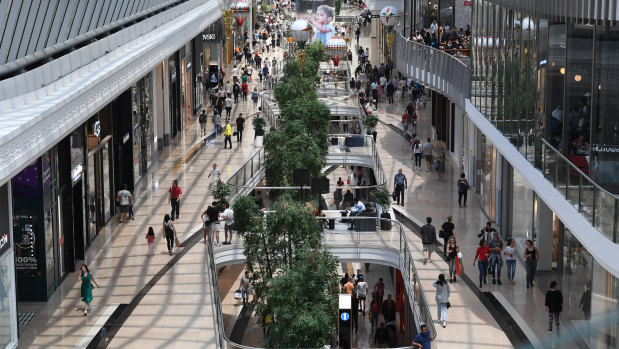 Visits to Vicinity's Chadstone shopping centre in Melbourne have dropped 10 per cent.