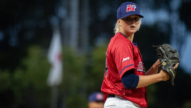 17-year-old Genevieve Beacom pitched for the Melbourne Aces in the Melbourne Challenge Series.