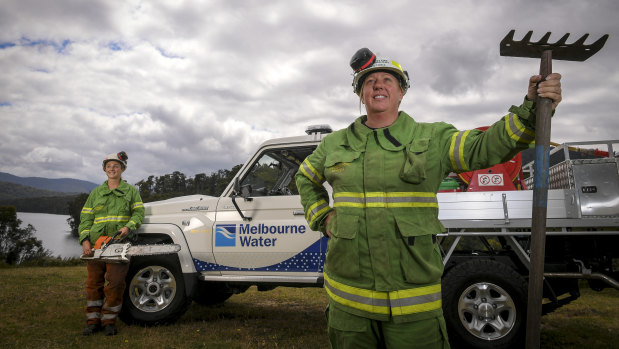 Teagan Morris (left) and Renelle Verkes, are firefighters with Melbourne Water. 