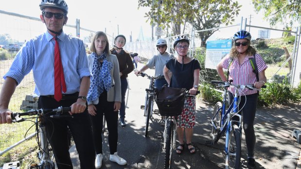 Gavin Gilchrist, Jo Haylen MP, Sophie Cox, Cathy Brown, Mary Lordan and Kathy Bluff aren't happy about the state government's planned overpass.