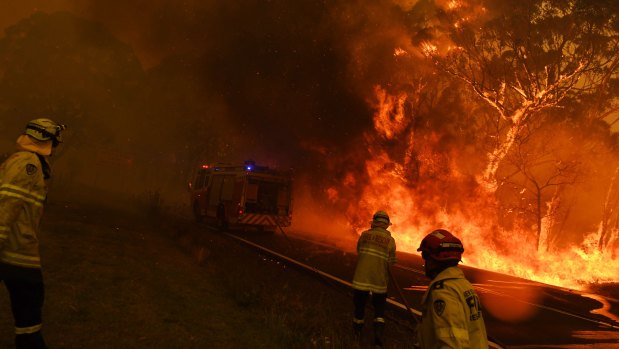 On December 15, the Gospers Mountain fire turned towards the Blue Mountains town of Bilpin. 