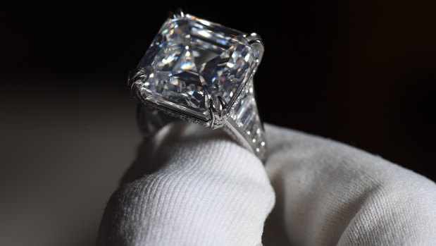The 25-carat stone is the biggest to be auctioned in Australia.